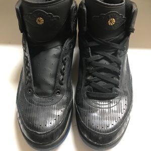 Size 10.5 Jordan 2